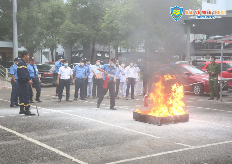 Dịch vụ bảo vệ chữa cháy khẩn cấp của Công ty Bảo vệ miền trung
